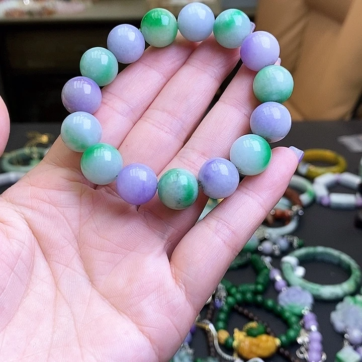 芷***暗未镶嵌手链翡翠899