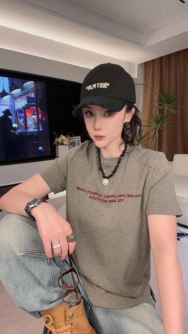 【NJ】秋冬季洋气纯色柔软不束缚设计师款高弹修身圆领立体字母打底