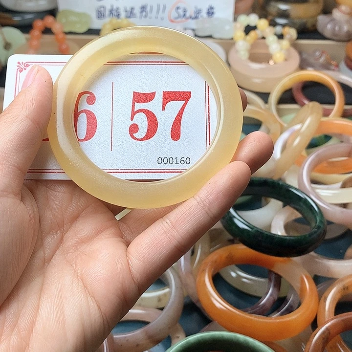 石英质玉（黄龙玉）未镶嵌手镯
