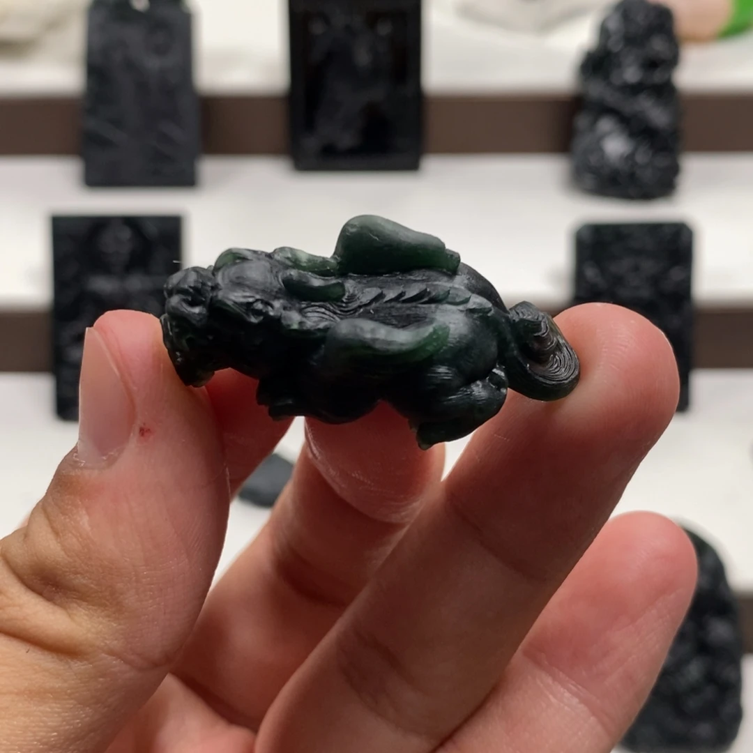 用***2定制翡翠未镶嵌天然A货墨翠貔貅