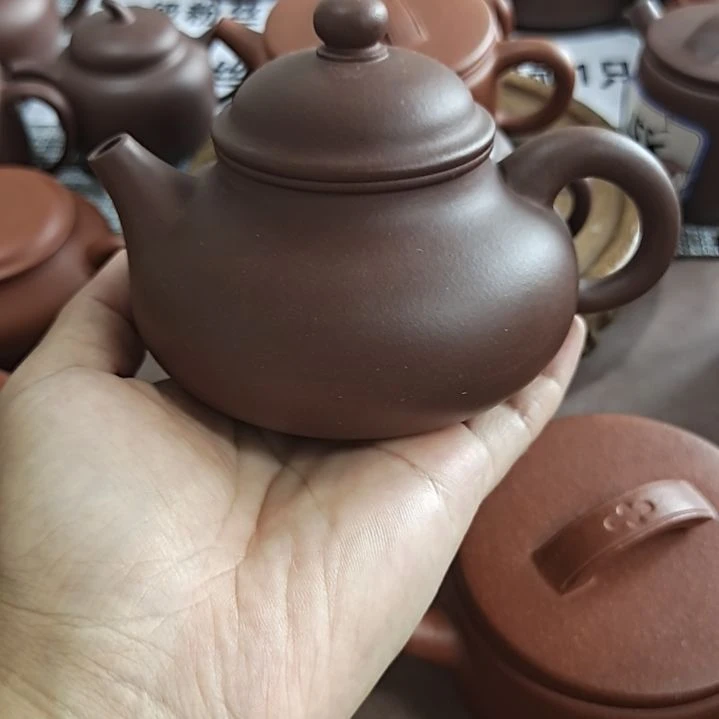 茶壶紫砂容天,瑕疵,介意勿拍,不退不换