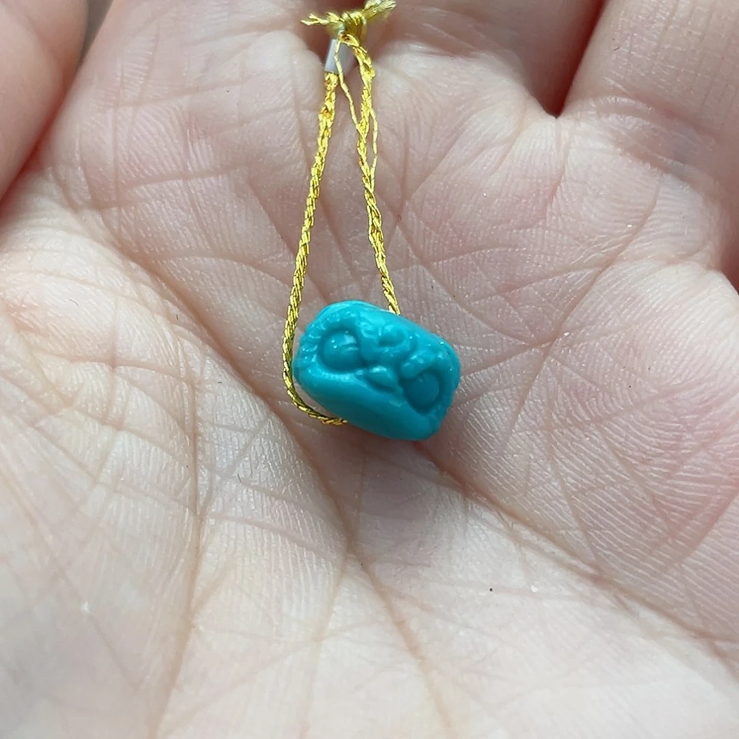 绿松石颈饰未镶嵌