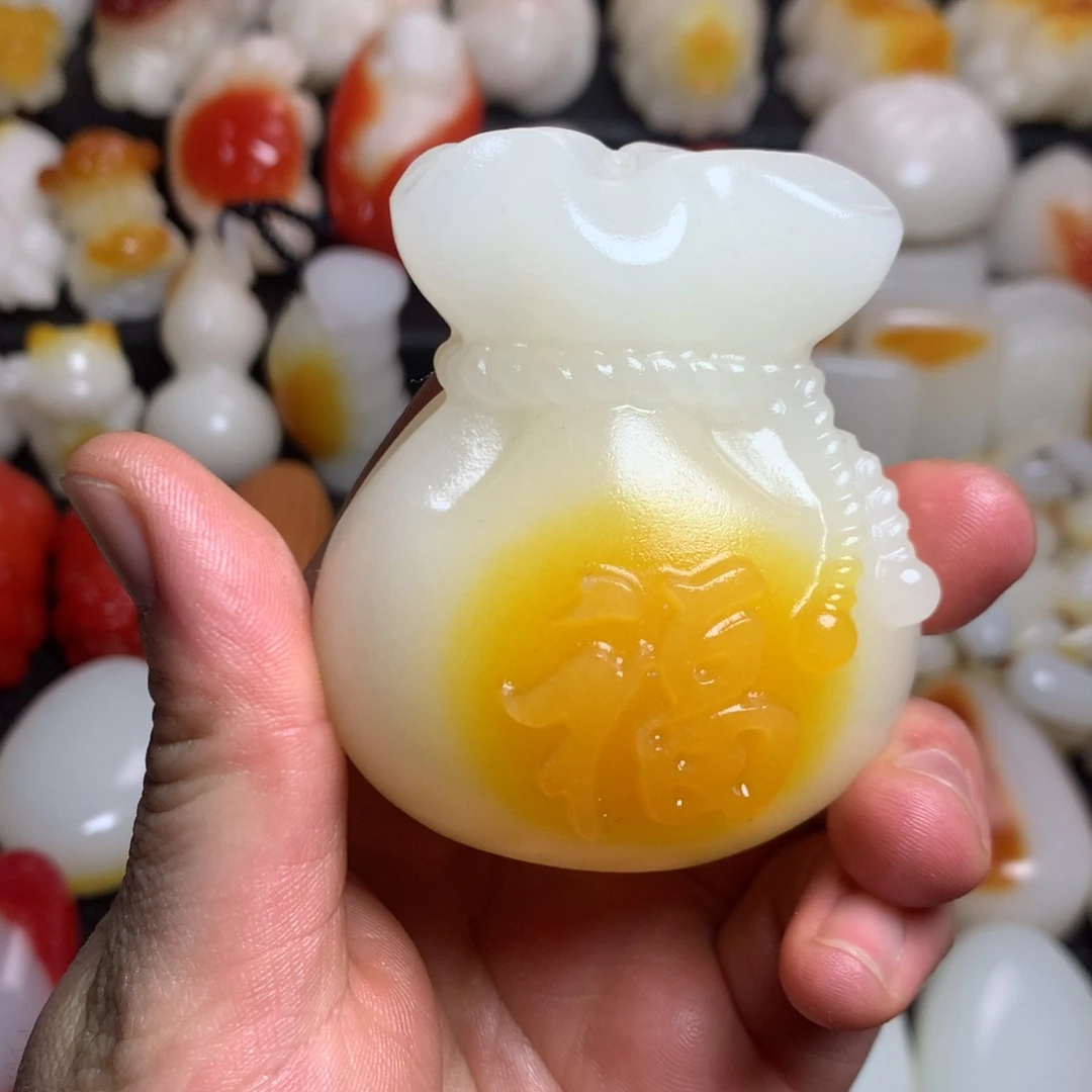 新疆戈壁石五彩石