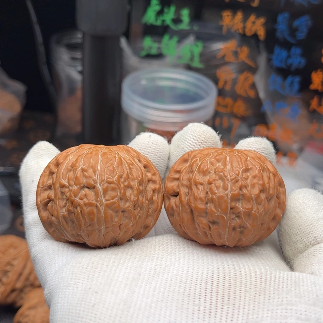 文玩核桃吊坠铁锤