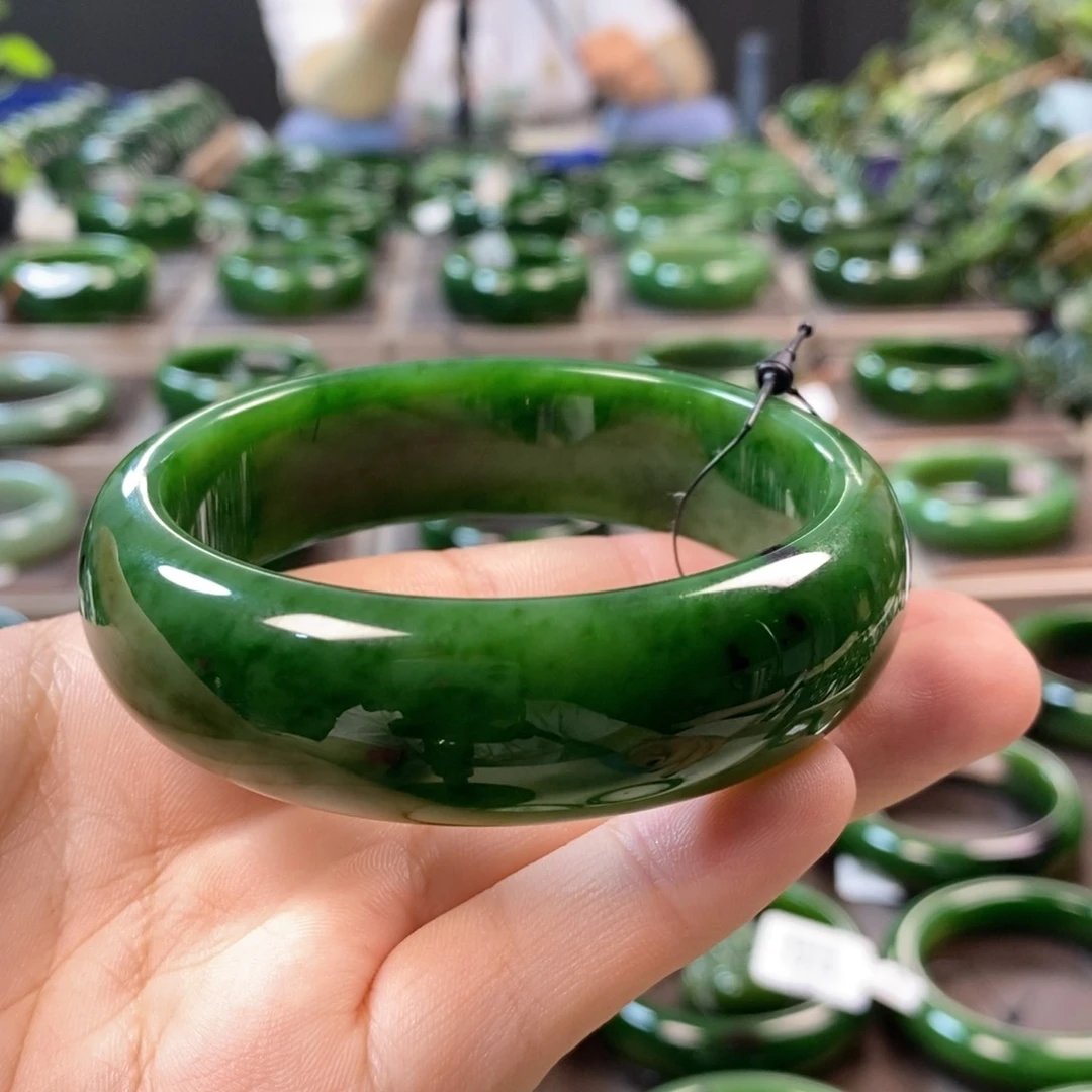 和田玉（碧玉）手镯未镶嵌