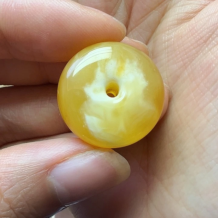 未镶嵌蜜蜡颈饰蜜蜡