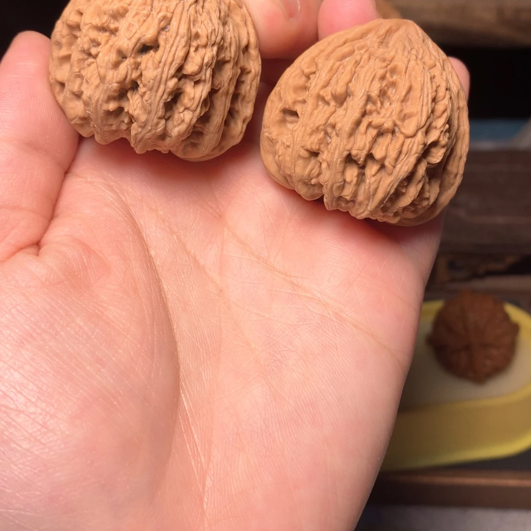 文玩核桃把件密纹