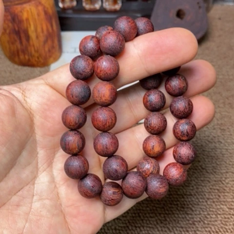 藤类A61降真香1.2圆珠紫红油金丝发其一