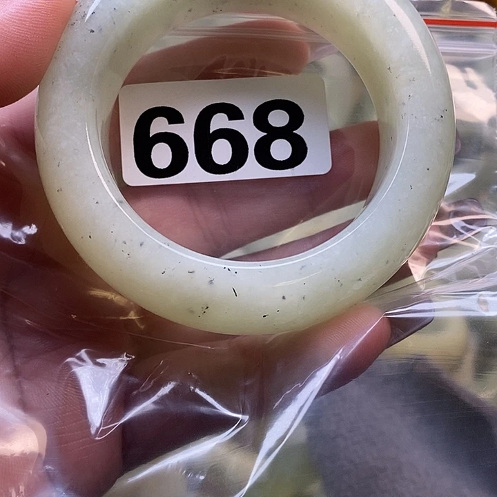 馨***鲍蛇纹石玉未镶嵌手镯