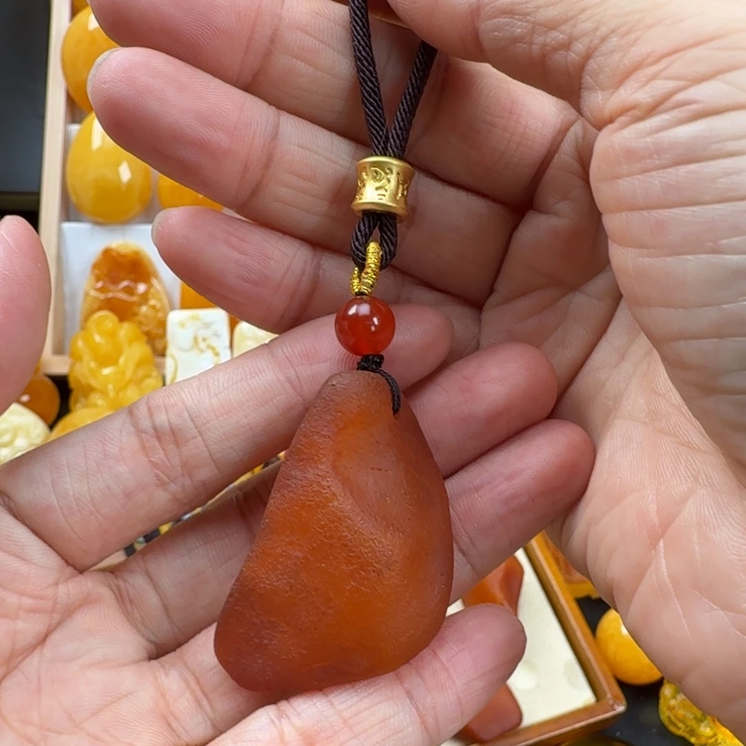 蜜蜡未镶嵌颈饰蜜蜡