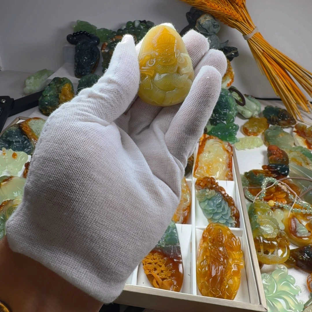 蛇纹石玉未镶嵌颈饰