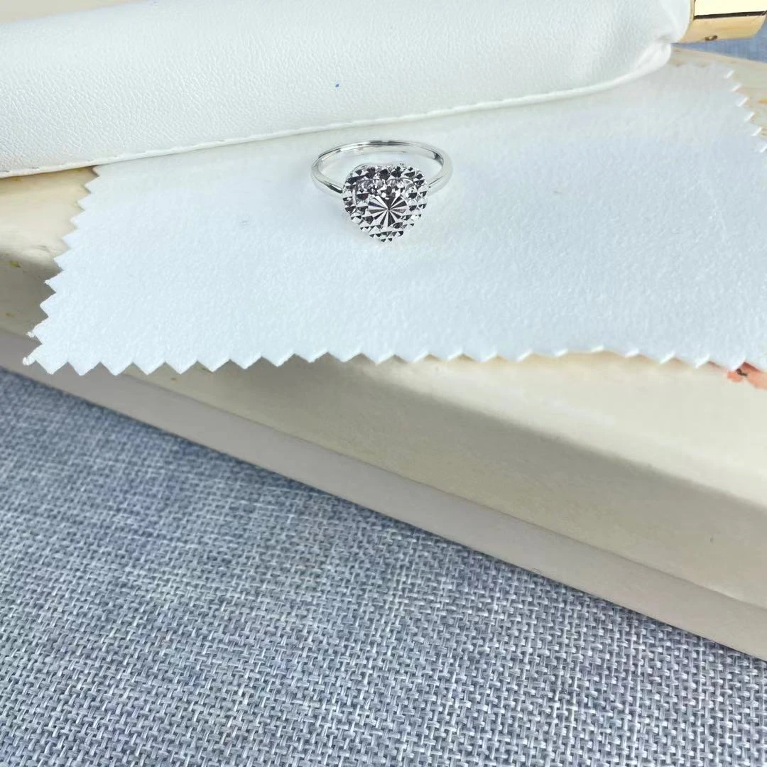 PT950  铂金戒指  满天星爱心 简约时尚 S 41534