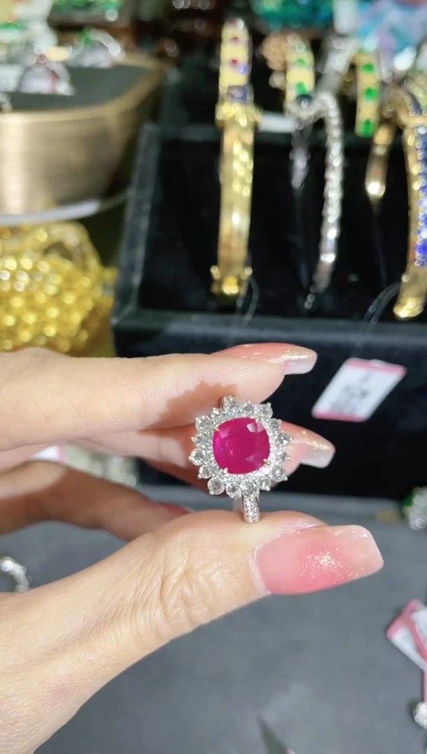18K金镶嵌天然无烧红宝石戒指 约2.05ct 两用款