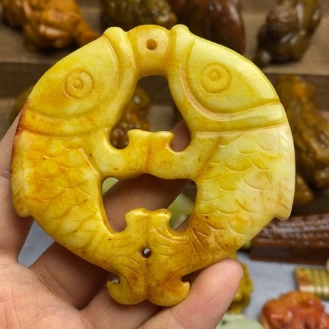 蛇纹石玉未镶嵌颈饰94