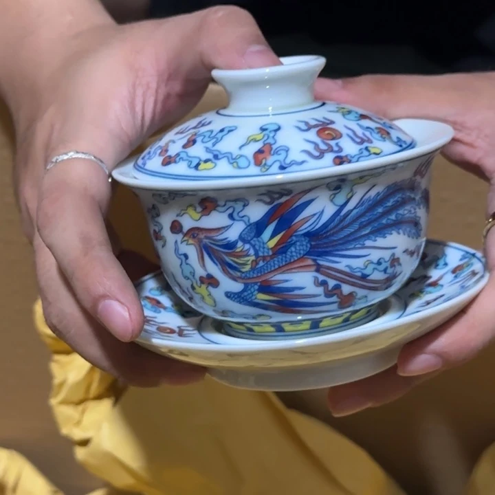 罐青花斗彩龙凤盖碗