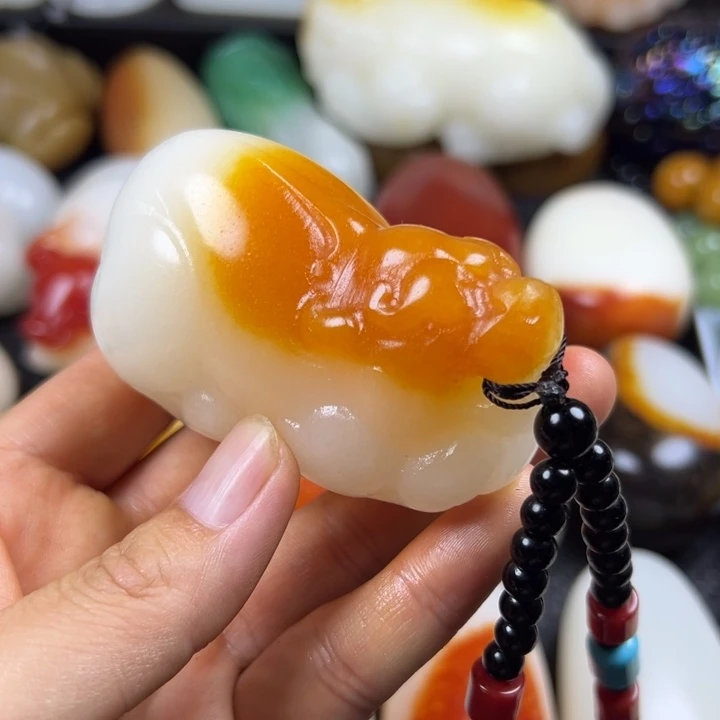 新疆戈壁五彩石金丝