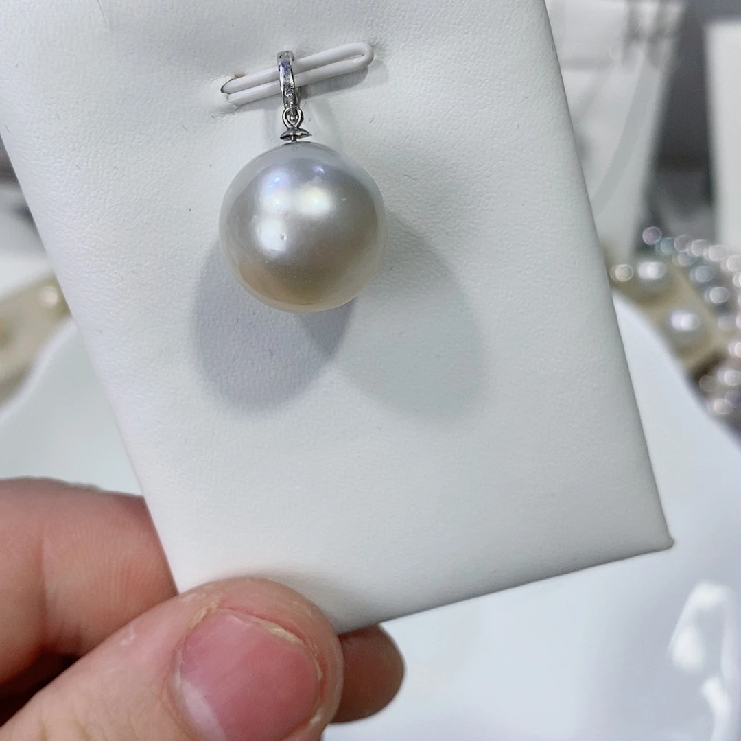 海水珍珠颈饰18K金镶嵌