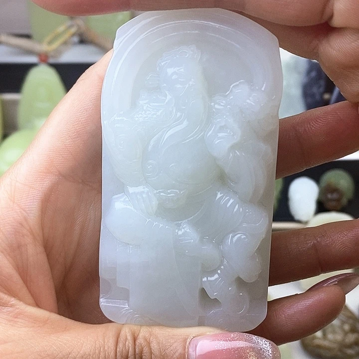 和田玉未镶嵌颈饰俄白关公精美大挂件