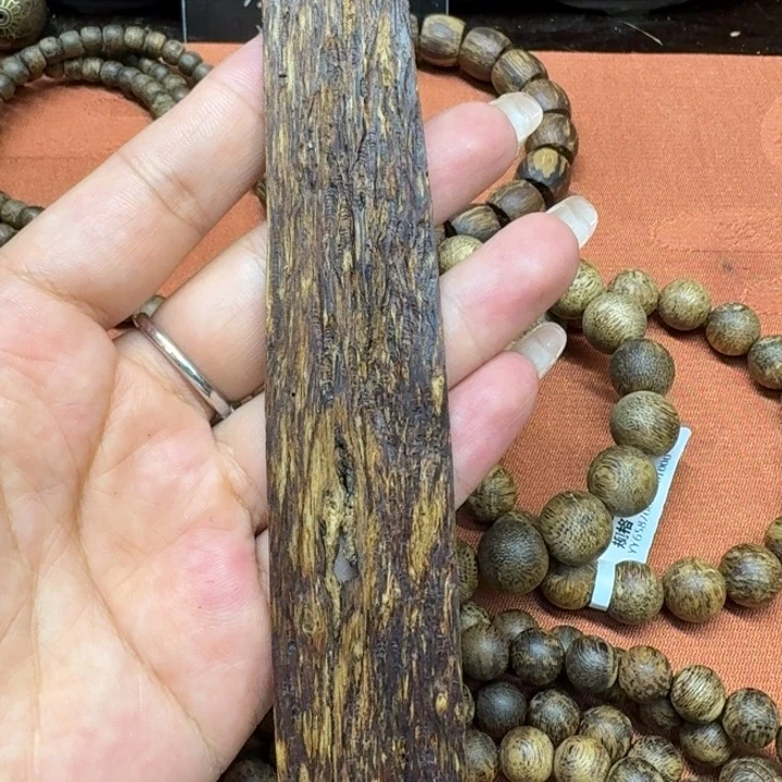 大叶紫檀（黑酸枝木类）