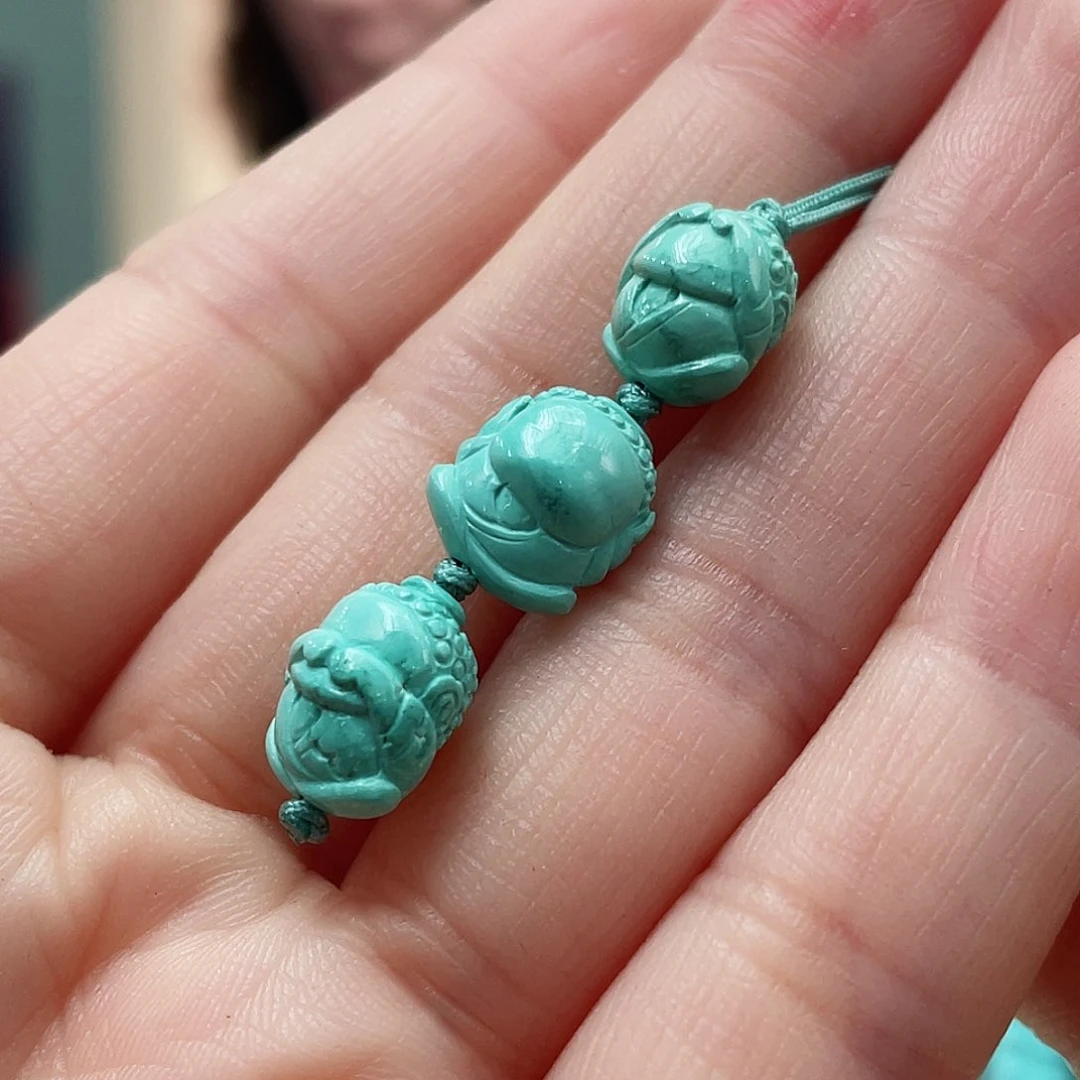 绿松石颈饰未镶嵌