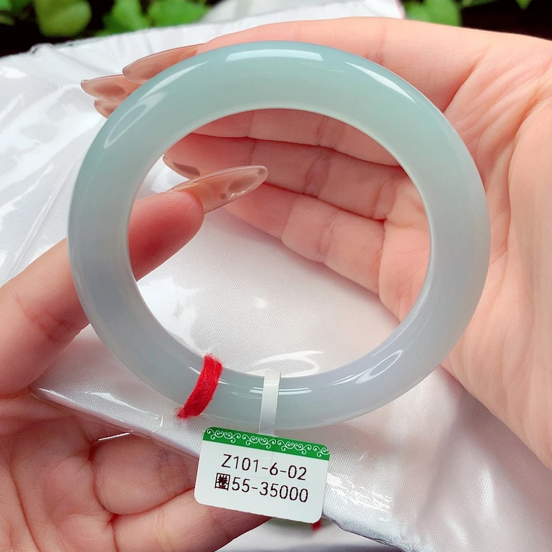 叶***子翡翠未镶嵌手镯55