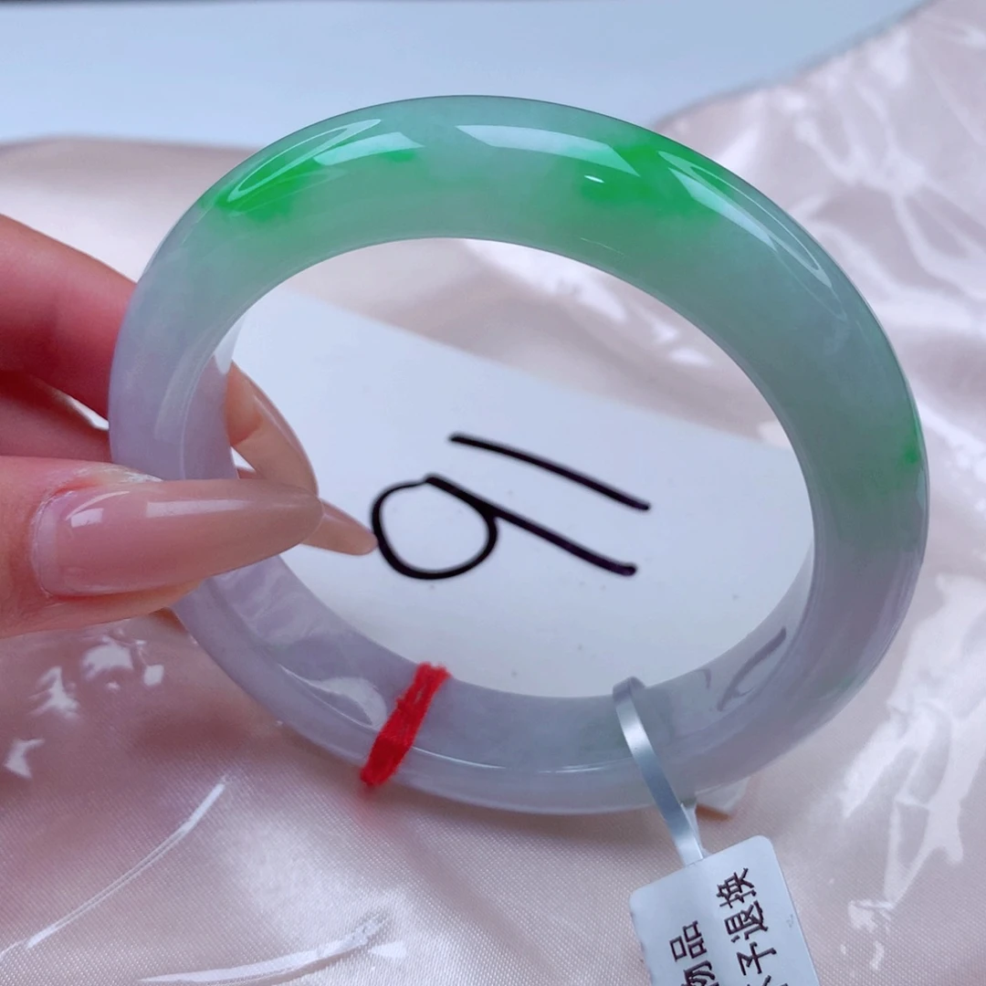 翡翠手镯未镶嵌翡翠56