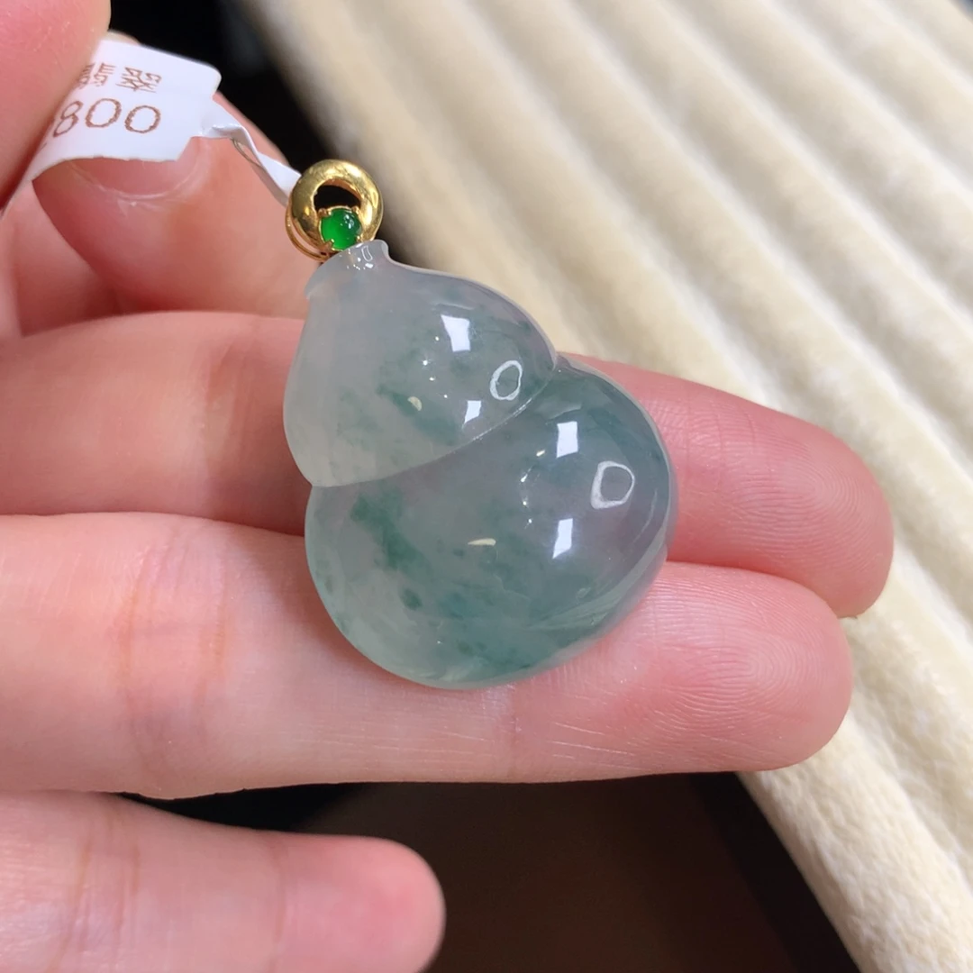 颈饰未镶嵌翡翠葫芦