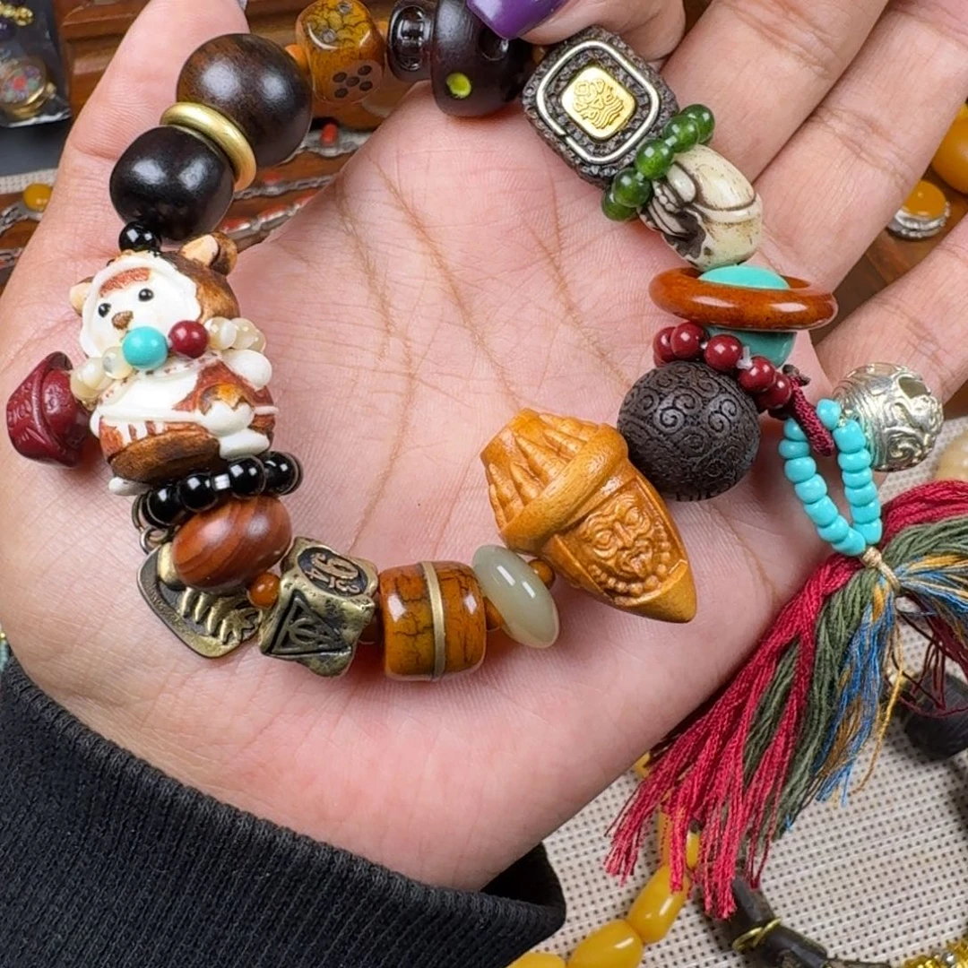 ****团泥塑藏式风格彩绘泥塑擦擦