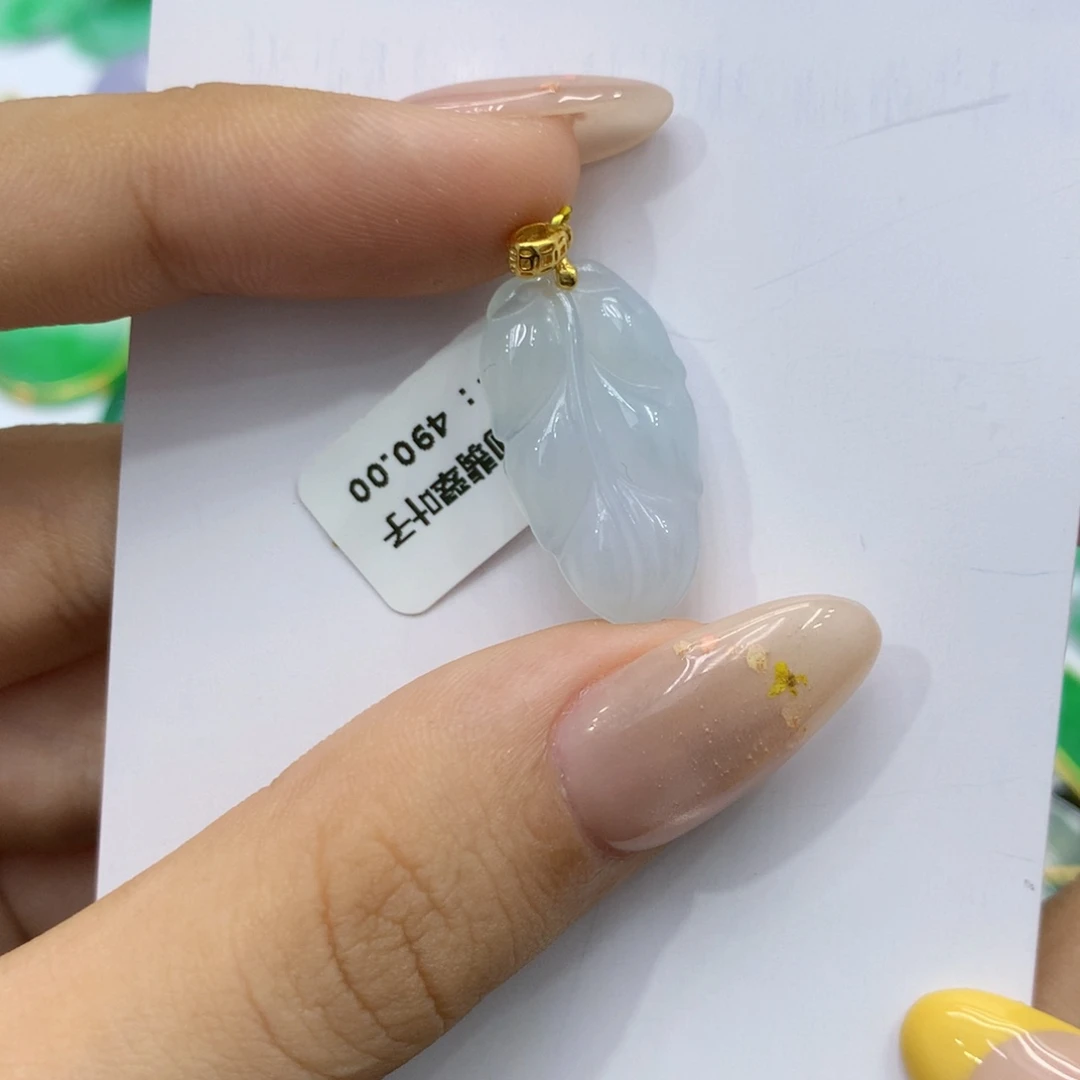 颈饰18K金镶嵌翡翠翡翠