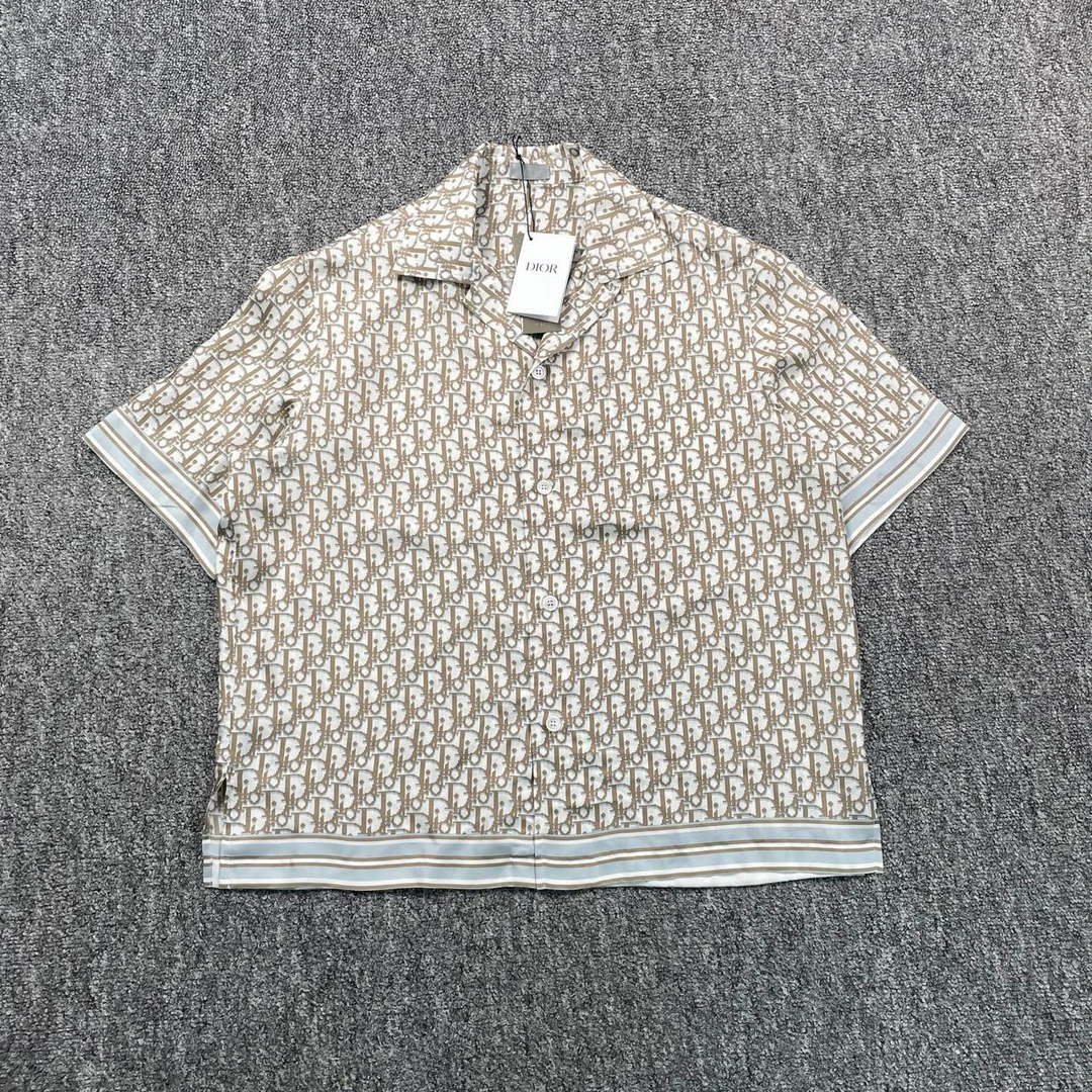 全新未使用 DIOR/迪奥 52654米色斜纹满印短袖衬衫/41码/全新带