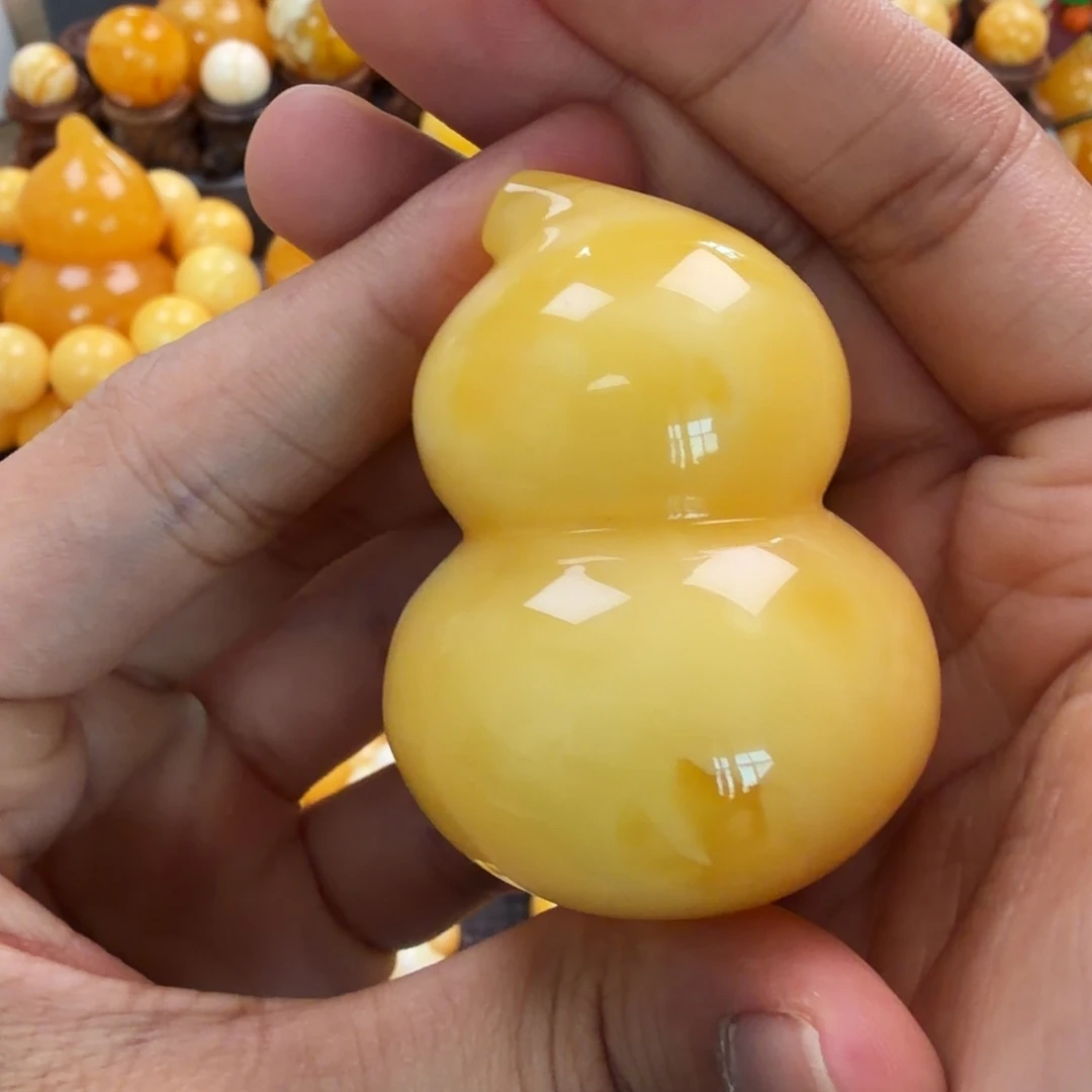 琥珀未镶嵌珠宝奇石47g