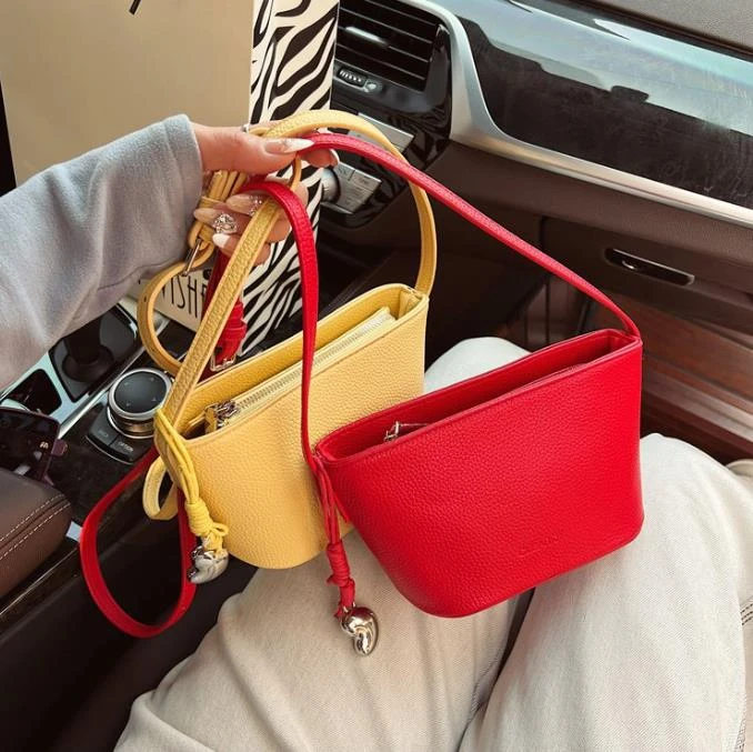 爆款迷你精致小包女2025新款亮色百搭时尚单肩包小众简约斜挎包潮
