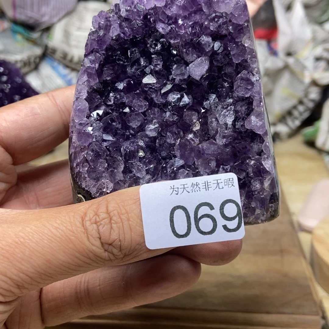 紫晶天然水晶摆件未镶嵌