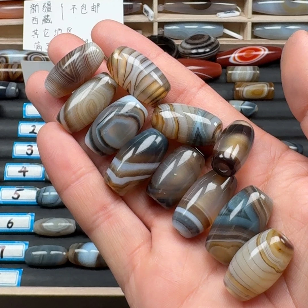 金***杨玛瑙/玉髓未镶嵌颈饰