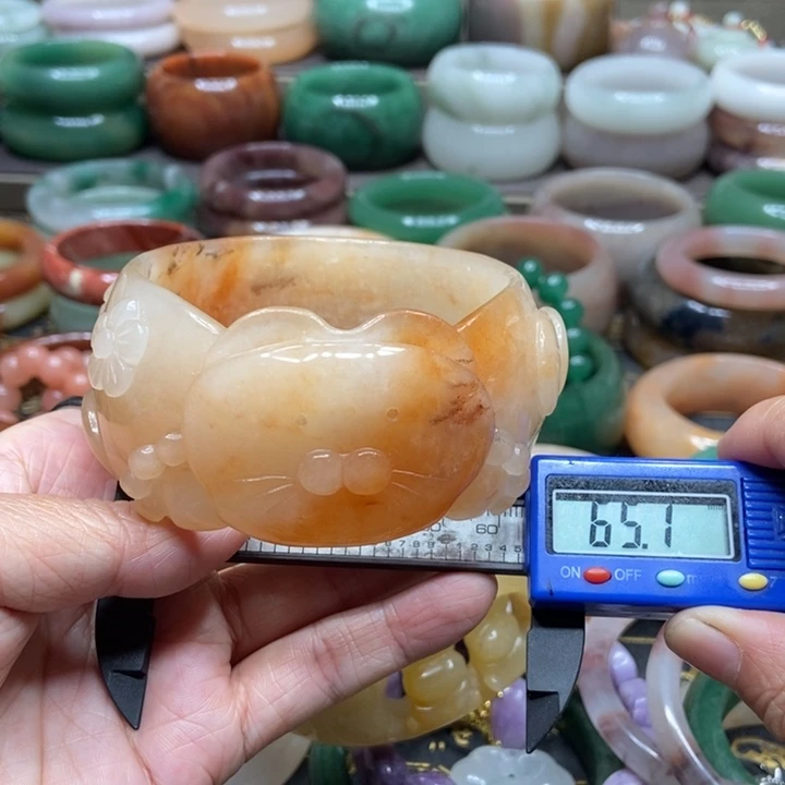 石英质玉手镯未镶嵌