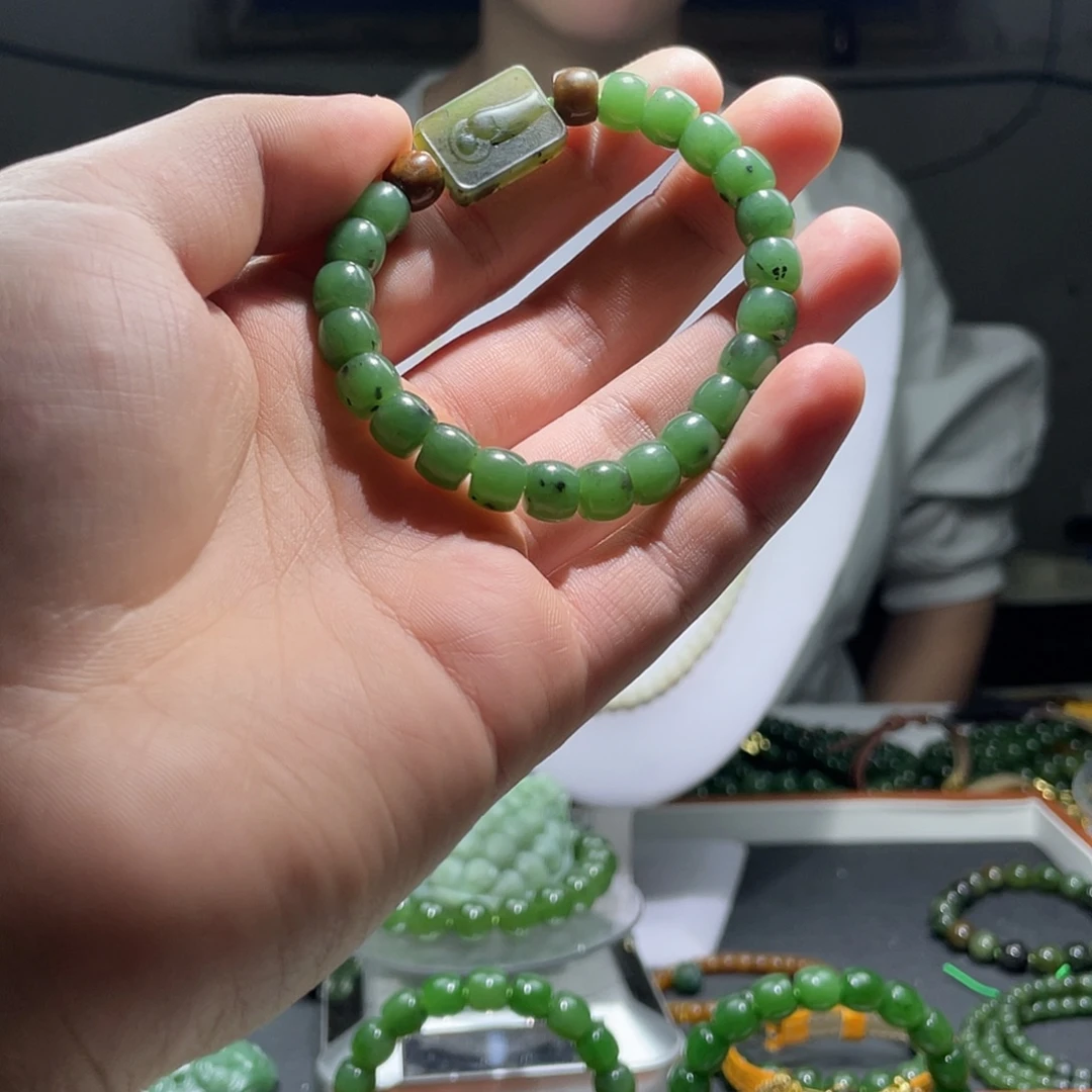 和田玉（碧玉）未镶嵌珠宝半成品