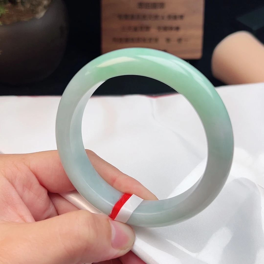 翡翠未镶嵌手镯z502-4-2