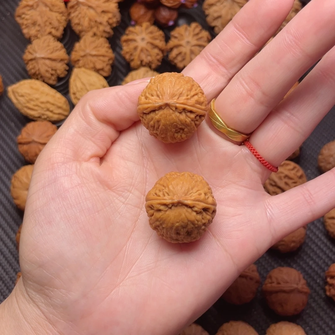 文玩核桃把件肉球