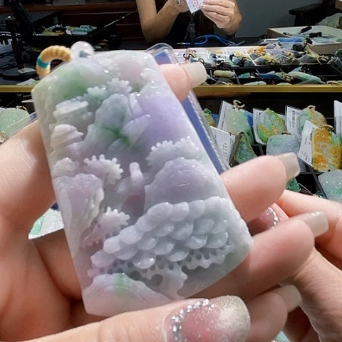 颈饰未镶嵌翡翠一个