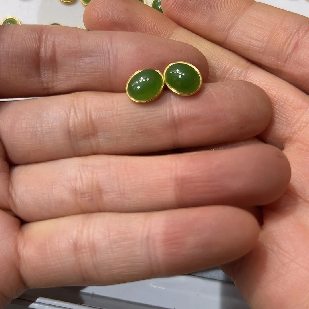 和田玉耳钉银S925镶嵌乔*