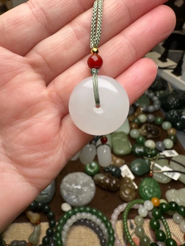 新疆天然玉石平安扣