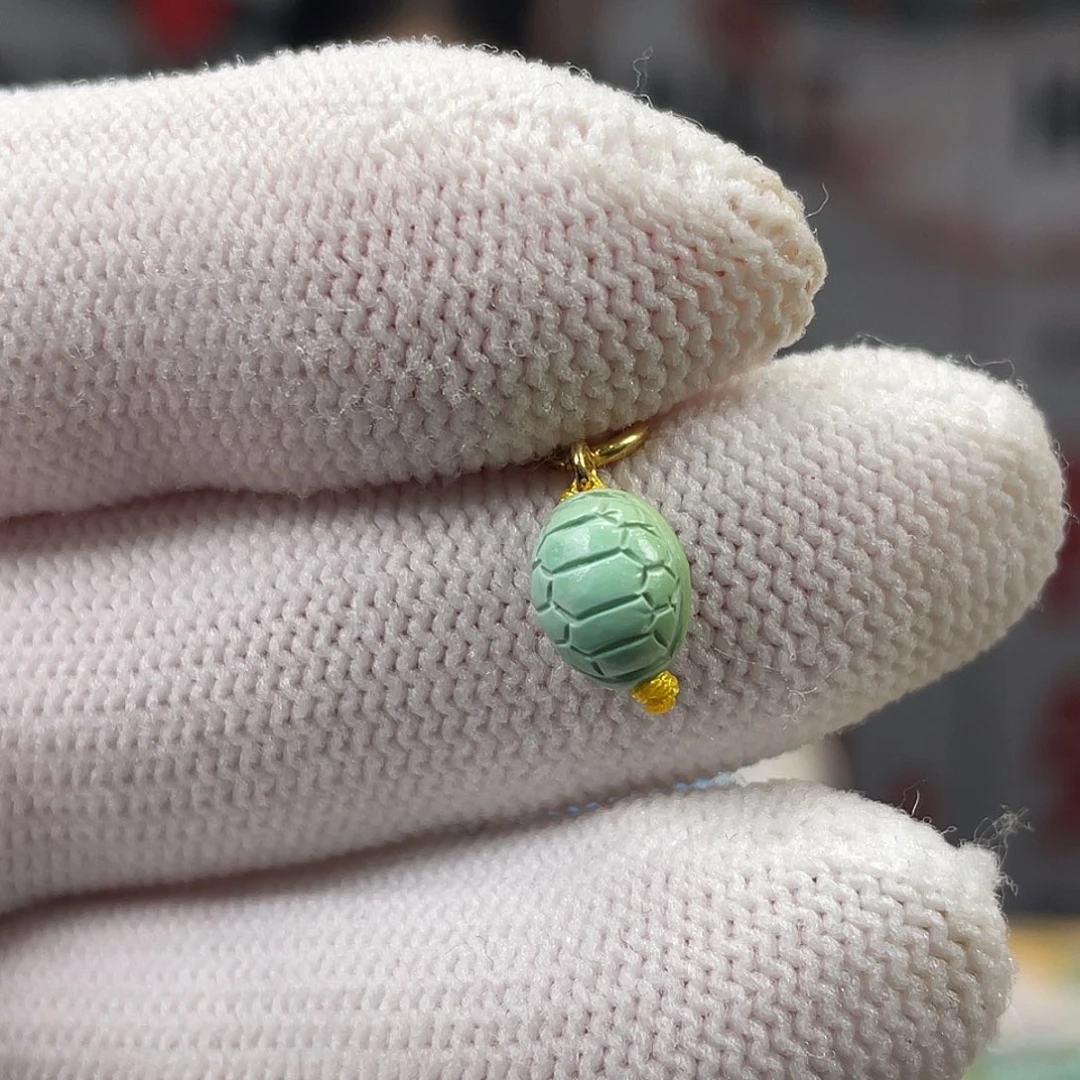 绿松石未镶嵌挂件