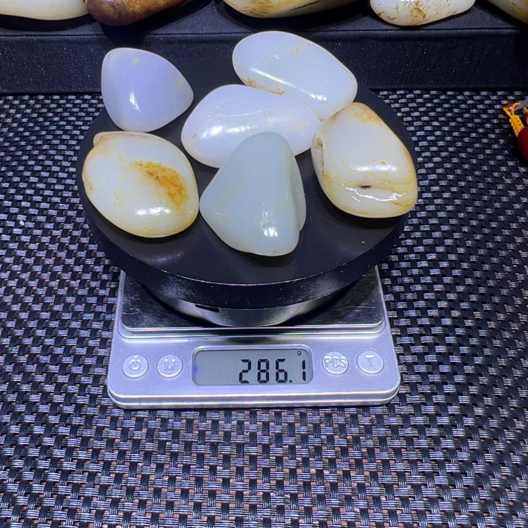 和田玉（子料）未镶嵌吊坠(不含链)286克