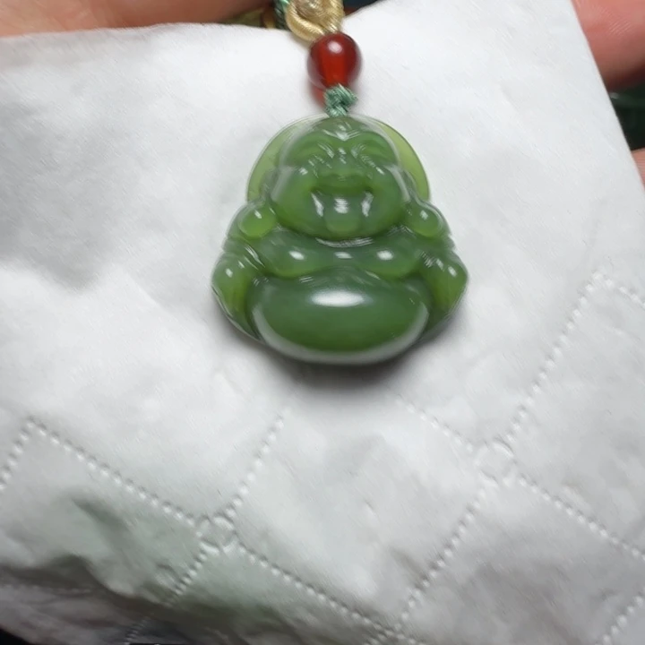颈饰未镶嵌和田玉（碧玉）