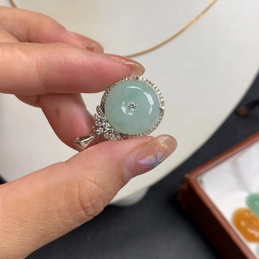 翡翠未镶嵌颈饰0575856969578808