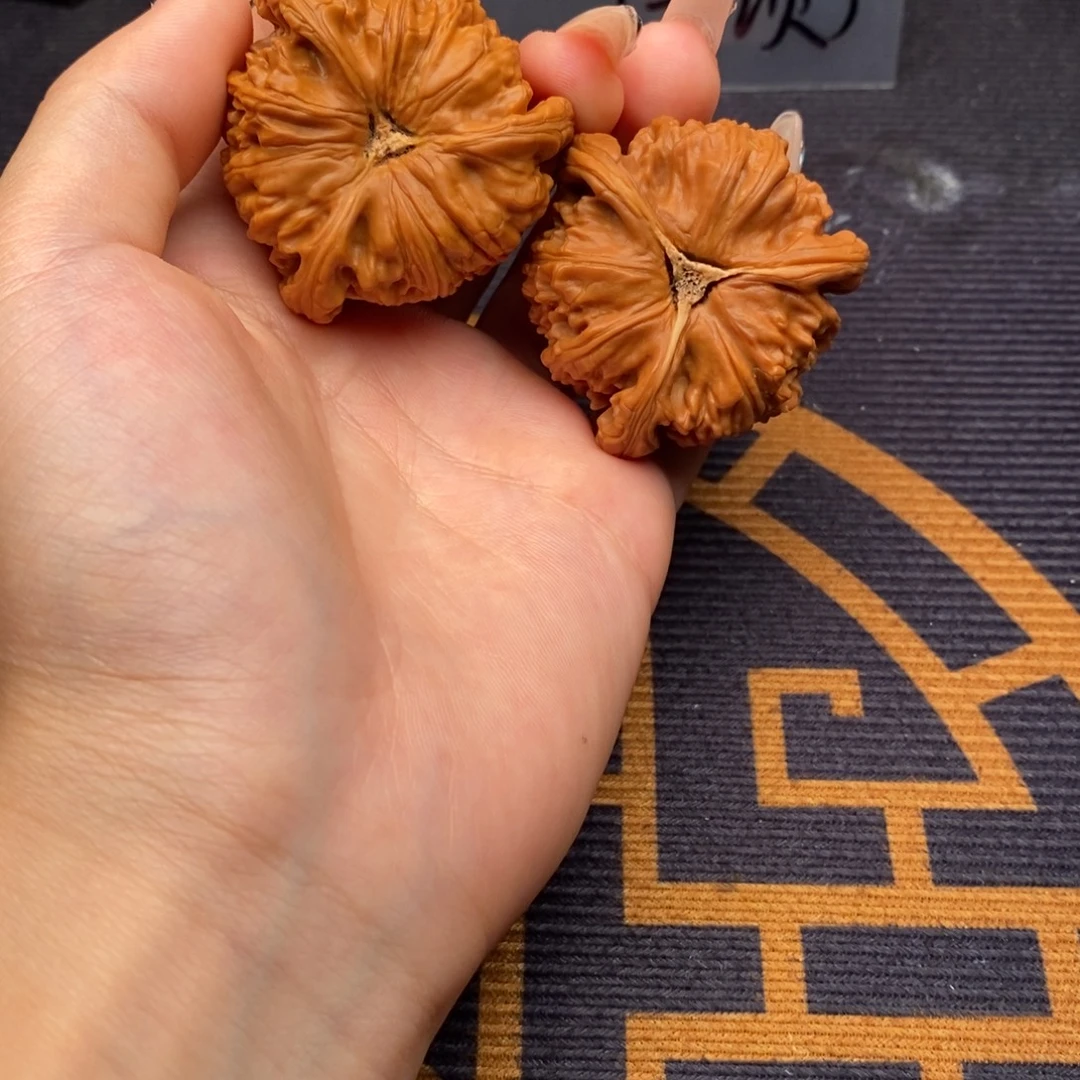 请***…吊坠文玩核桃白狮子