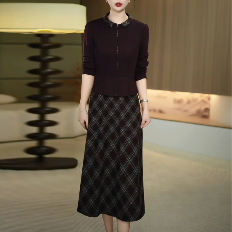高端时尚气质格子连衣裙2025春秋新款女士优雅减龄显瘦遮肉假两件