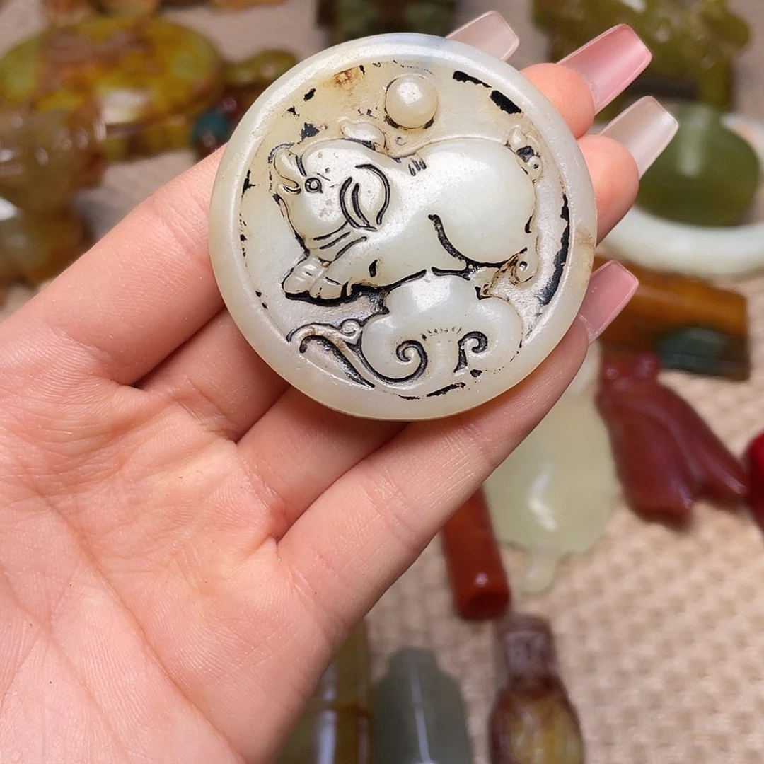 蛇纹石玉未镶嵌如图