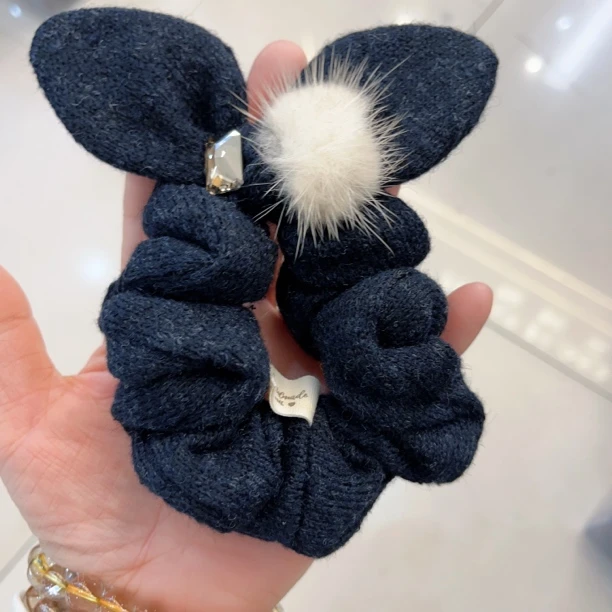 S292黑灰色兔耳朵肠圈