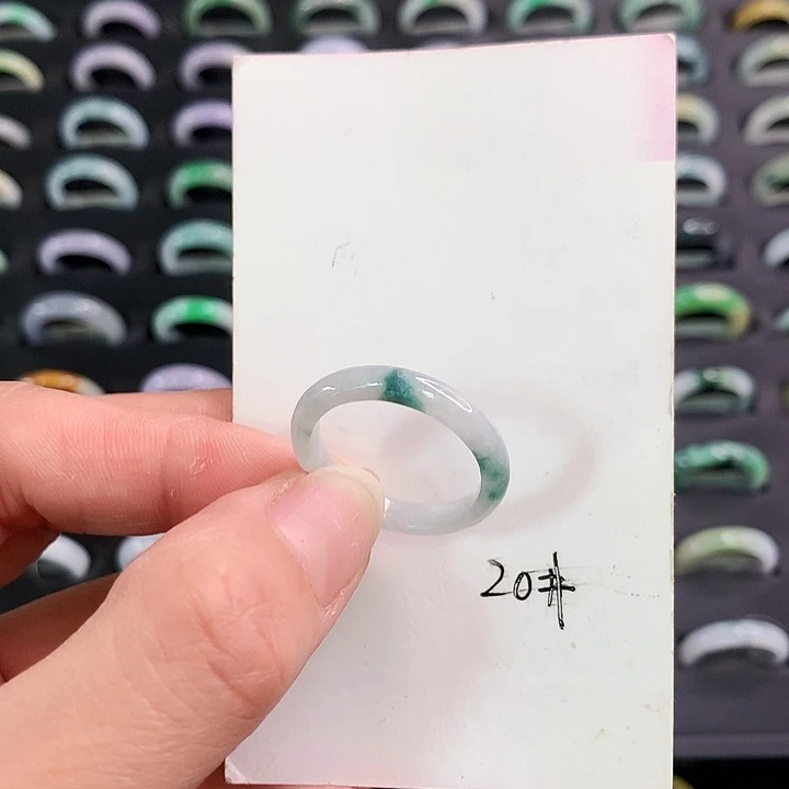 翡翠戒圈未镶嵌翡翠